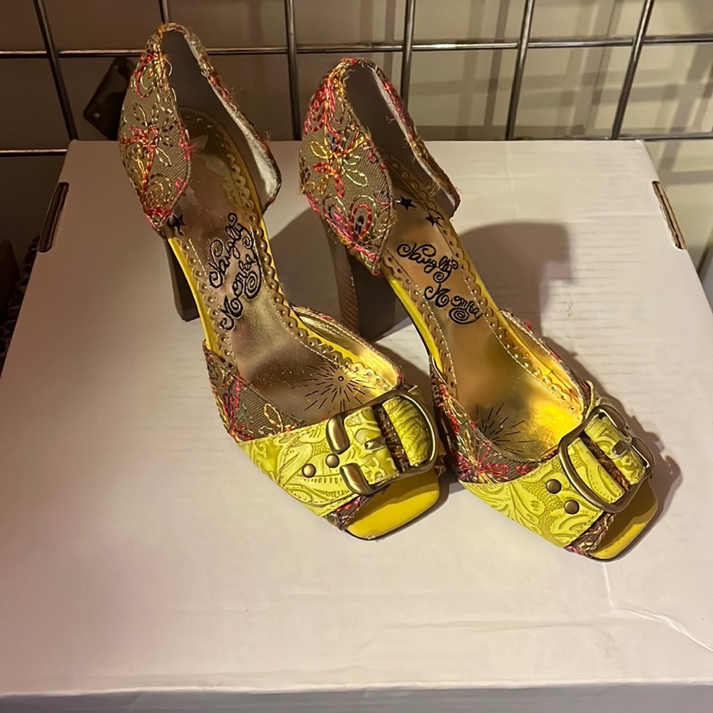 Cheeky Monkey Tapestry Open-Toed Pump. 6